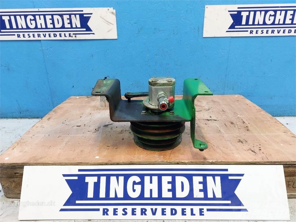 John Deere T660I Hydraulikk
