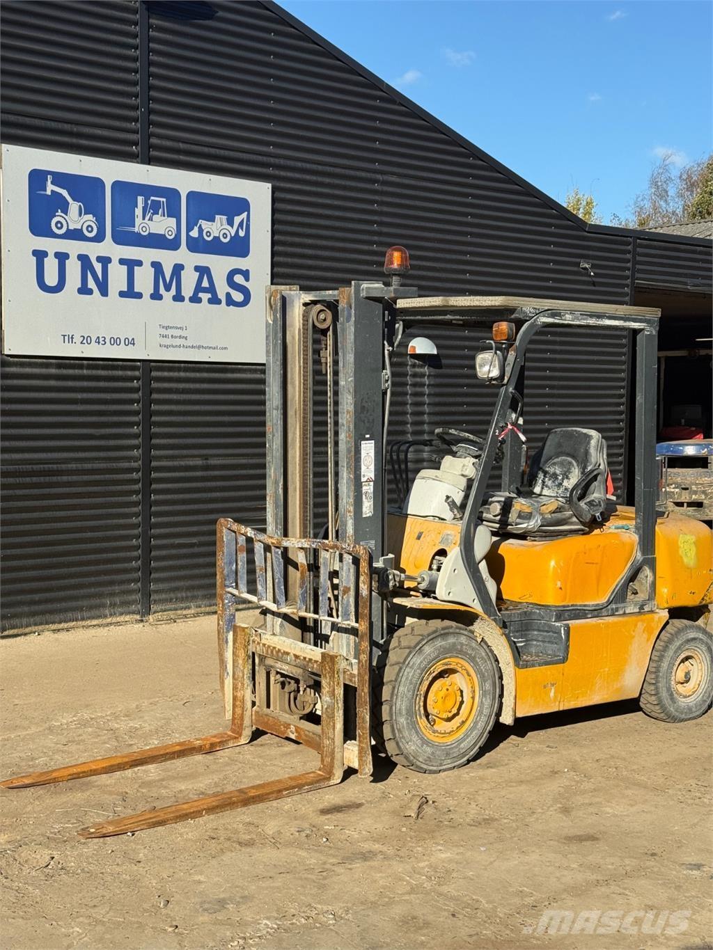 Komatsu FD25 Diesel Trucker