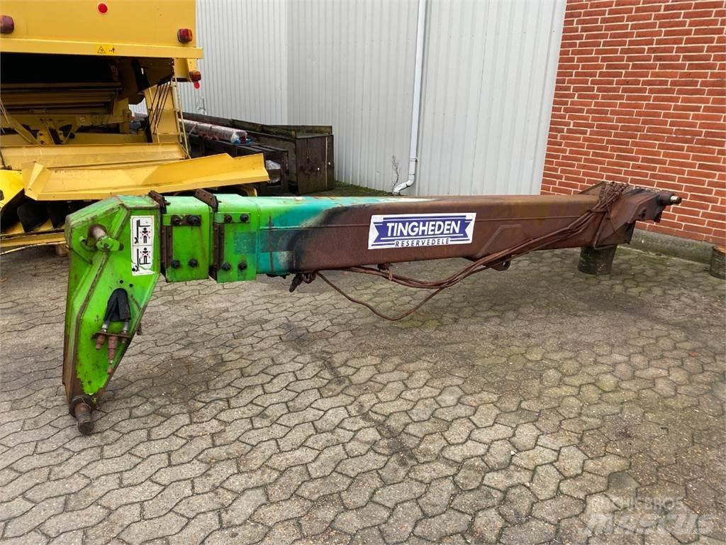 Merlo  Bommer og stikker