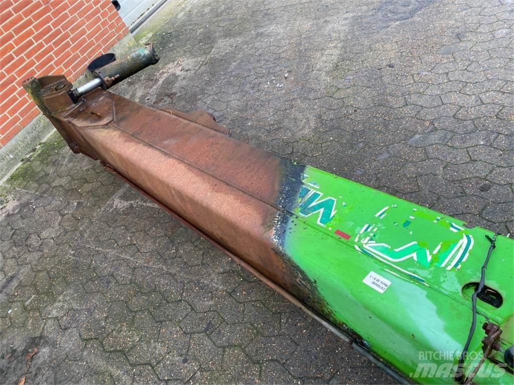 Merlo 30.9 Bom Bommer og stikker