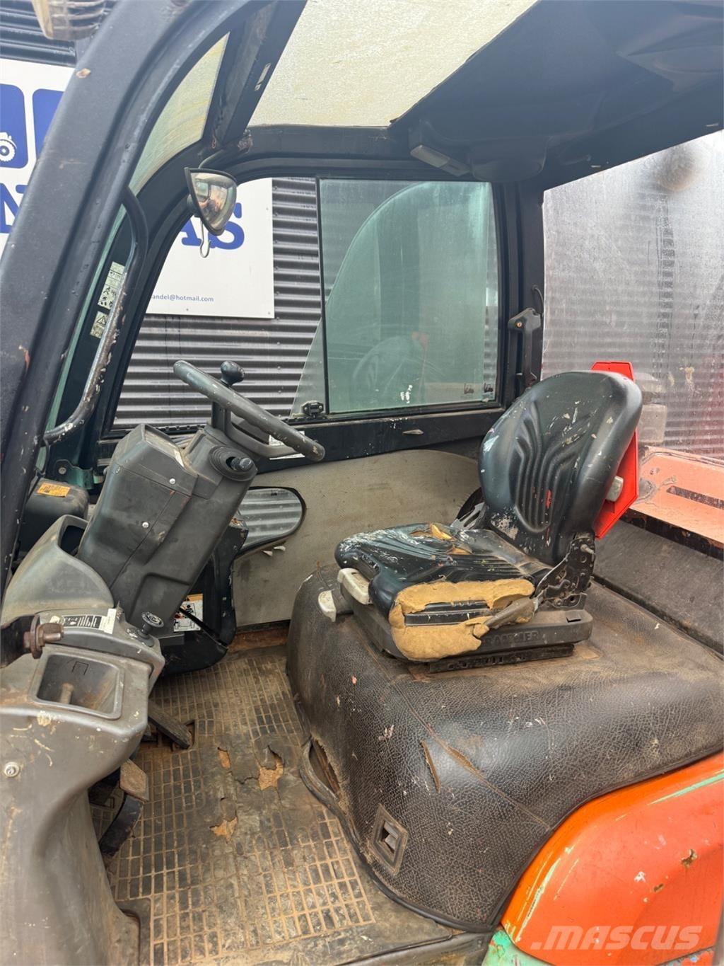 Mitsubishi FD40 Diesel Trucker