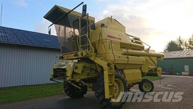 New Holland 1550 Skurtreskere