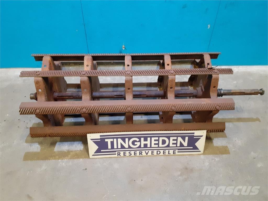 New Holland 8055 Skurtresker tilbehør