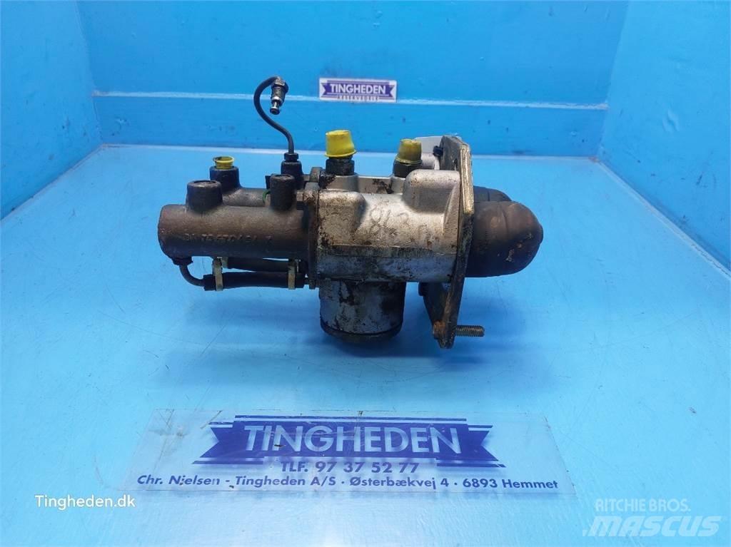 New Holland 8970 Hydraulikk