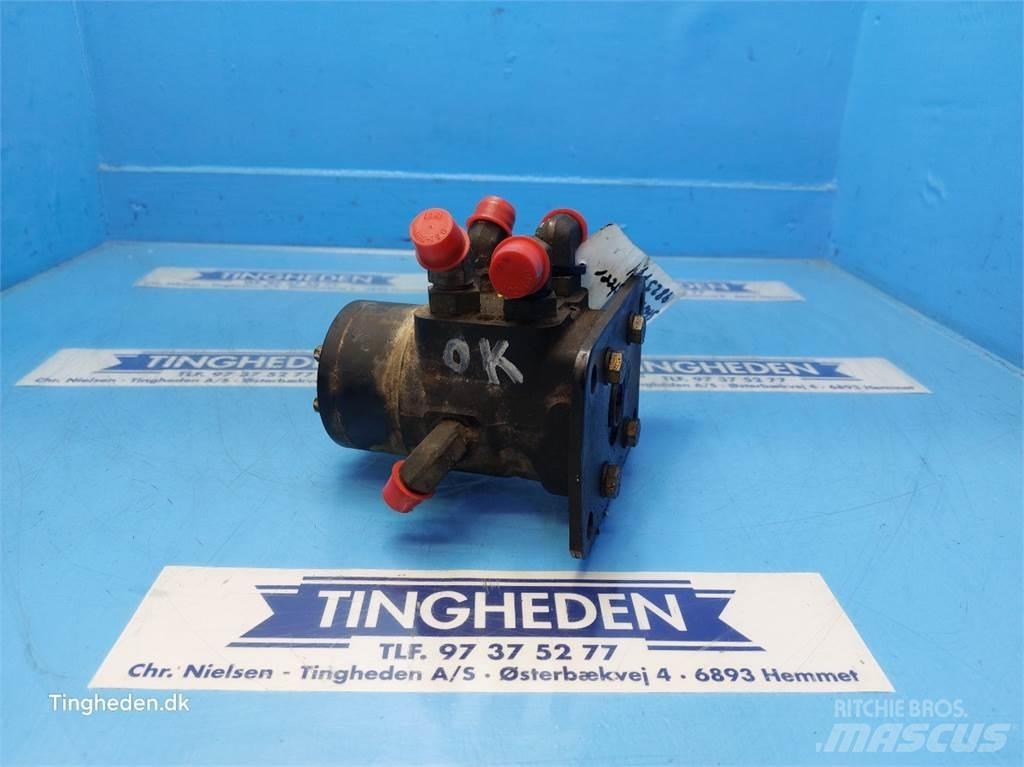 New Holland 8970 Hydraulikk