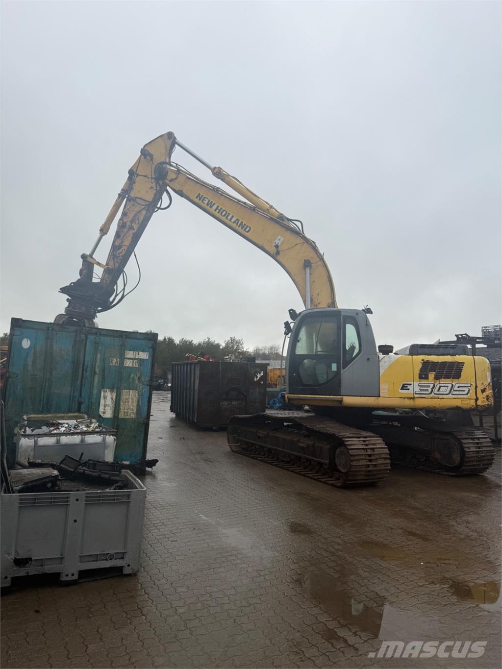 New Holland E305 Beltegraver