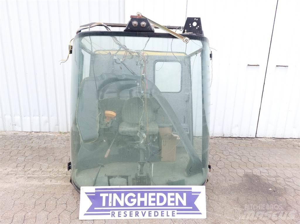 New Holland TF78 Førerhus og Interiør