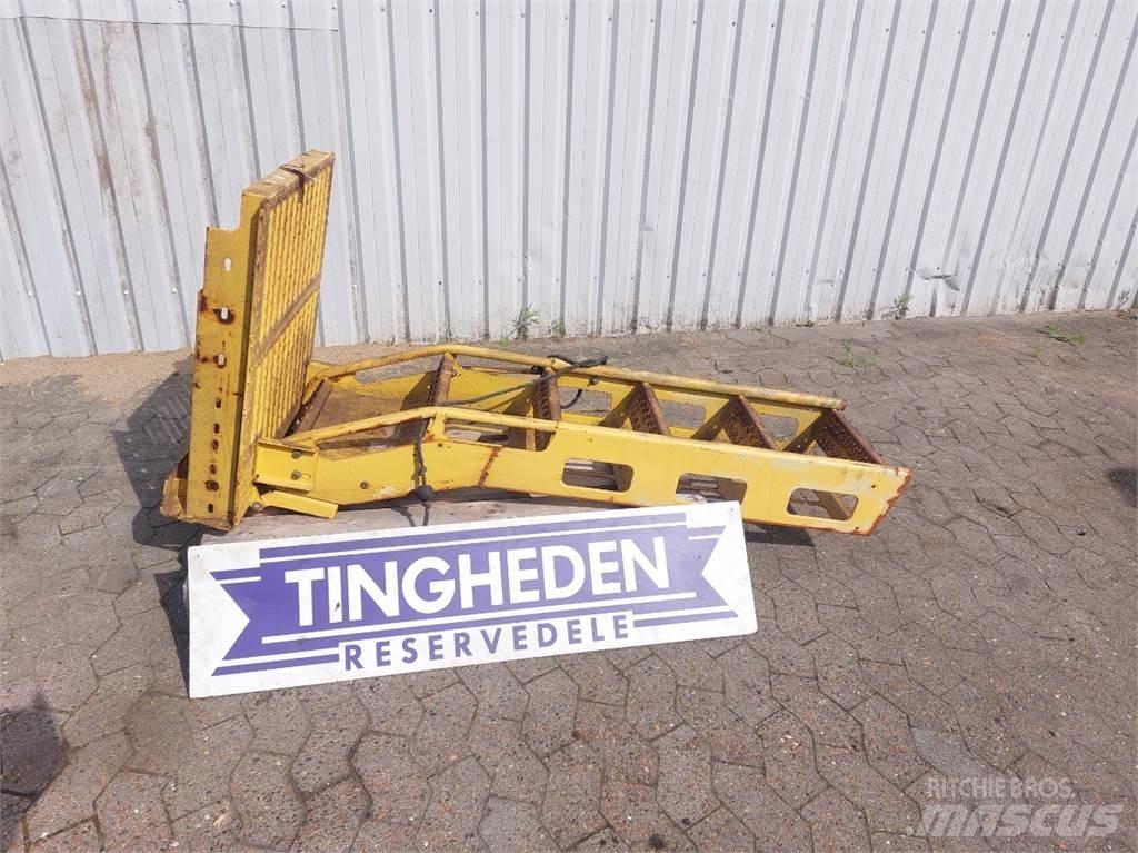 New Holland TF78 Førerhus og Interiør