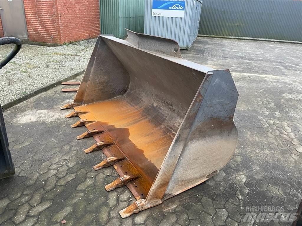  Skovl Kniver
