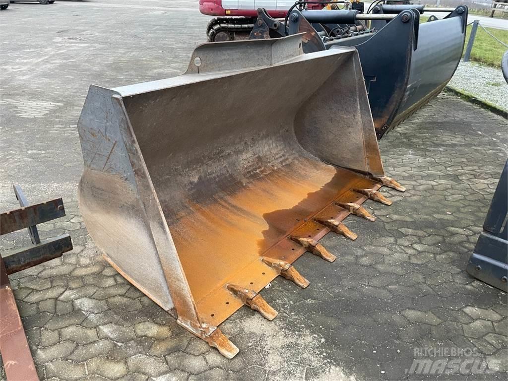  Skovl Kniver