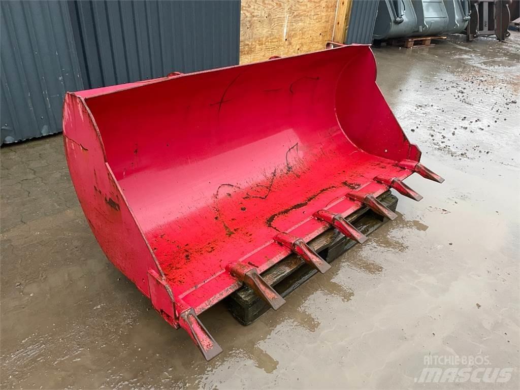  Skovl Kniver