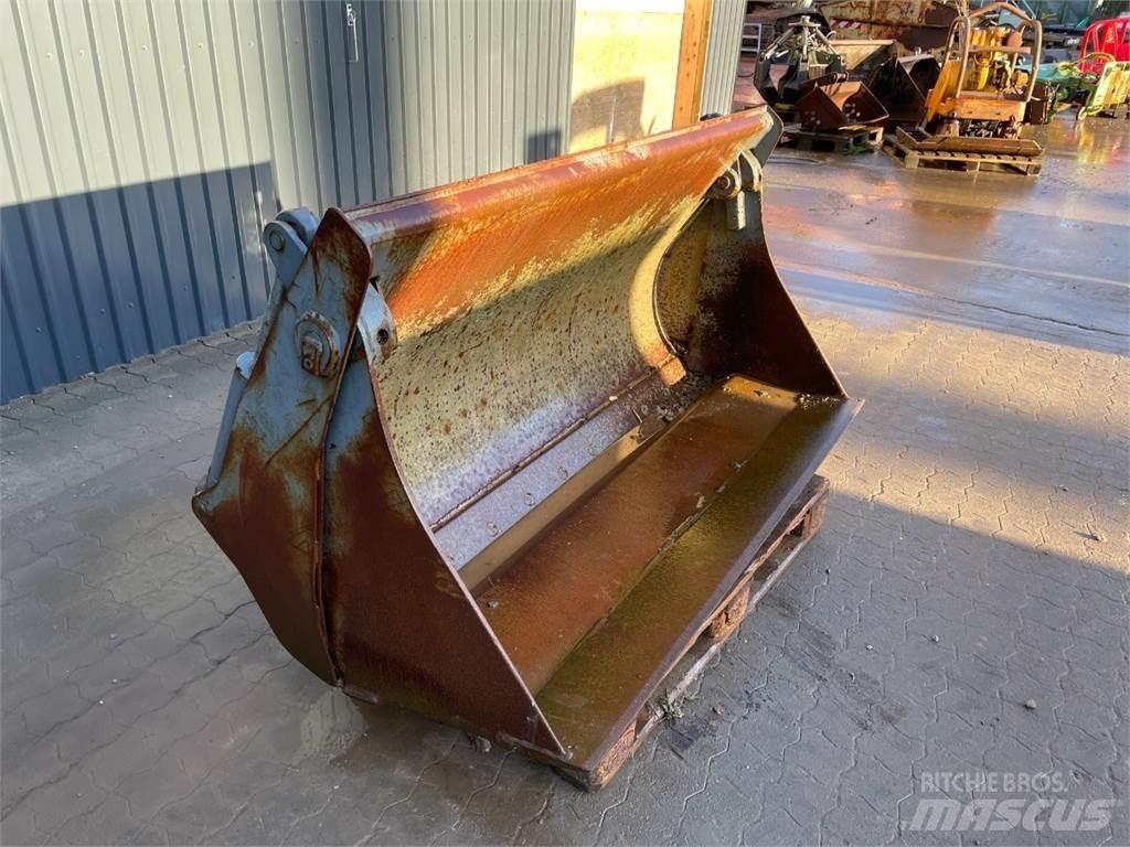  Skovl Kniver