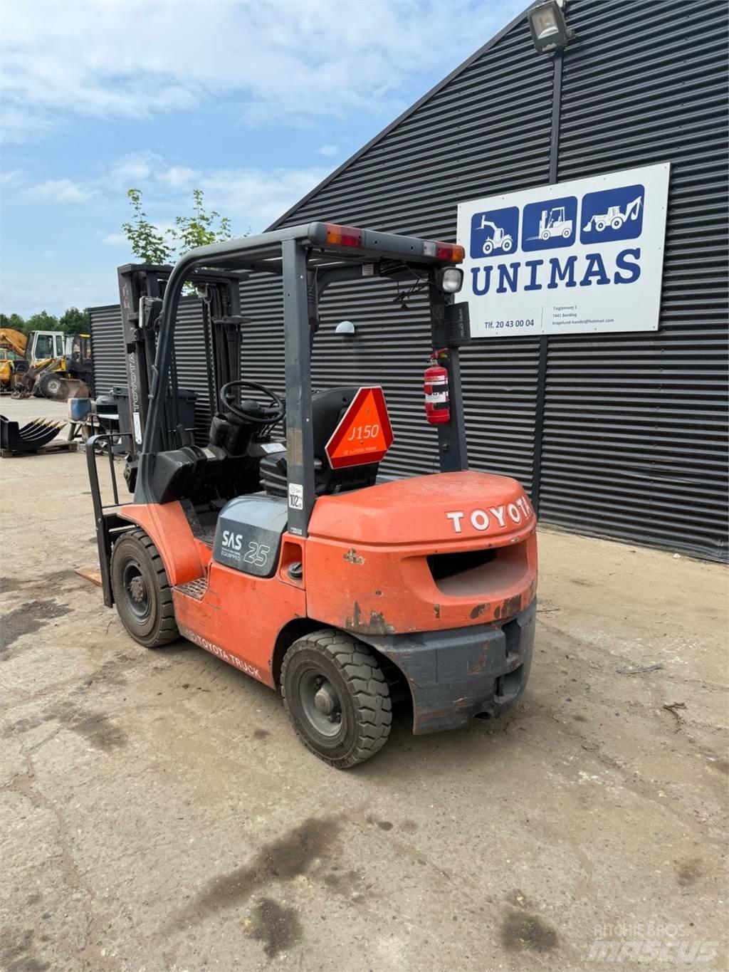 Toyota FD25 Diesel Trucker