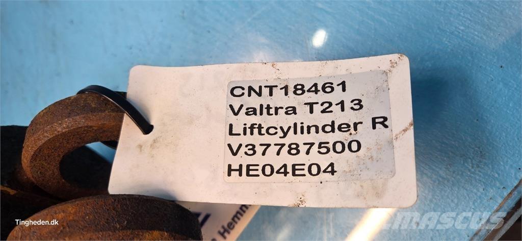 Valtra T213 Hydraulikk