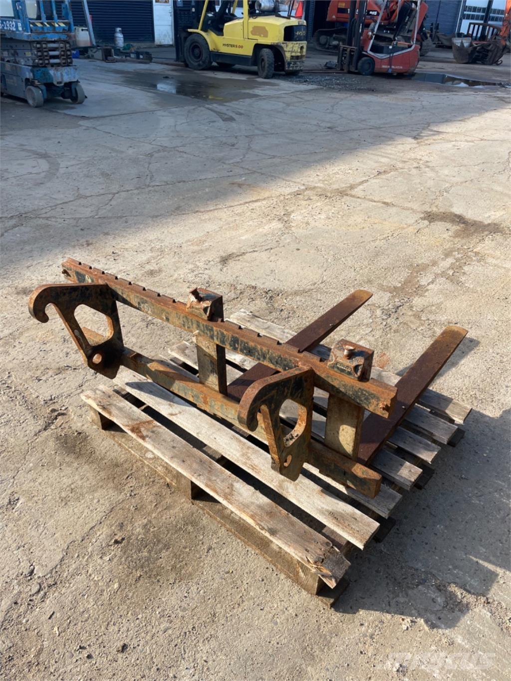Volvo L30 Pallegafler