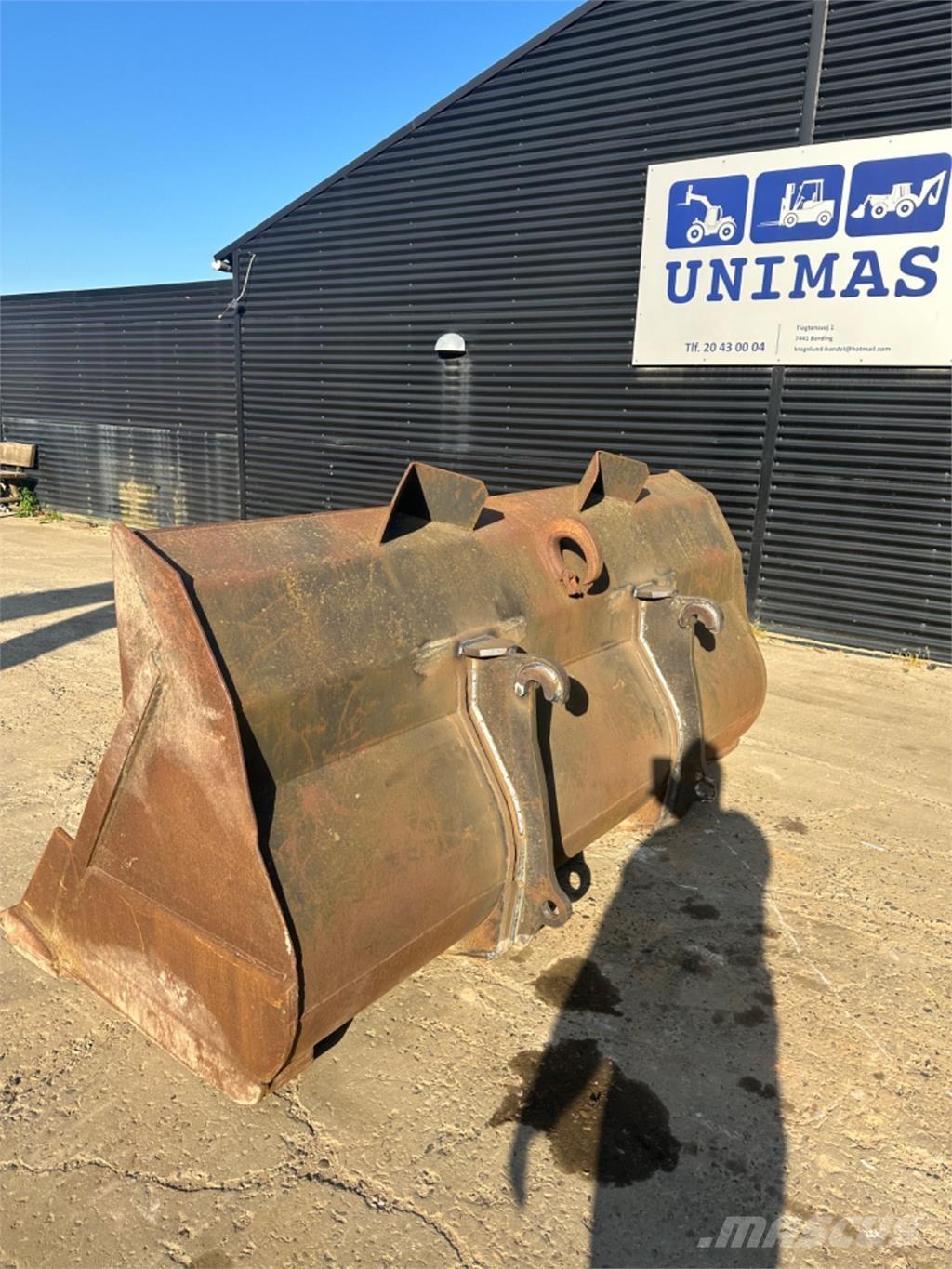 Volvo læsseskovl Kniver