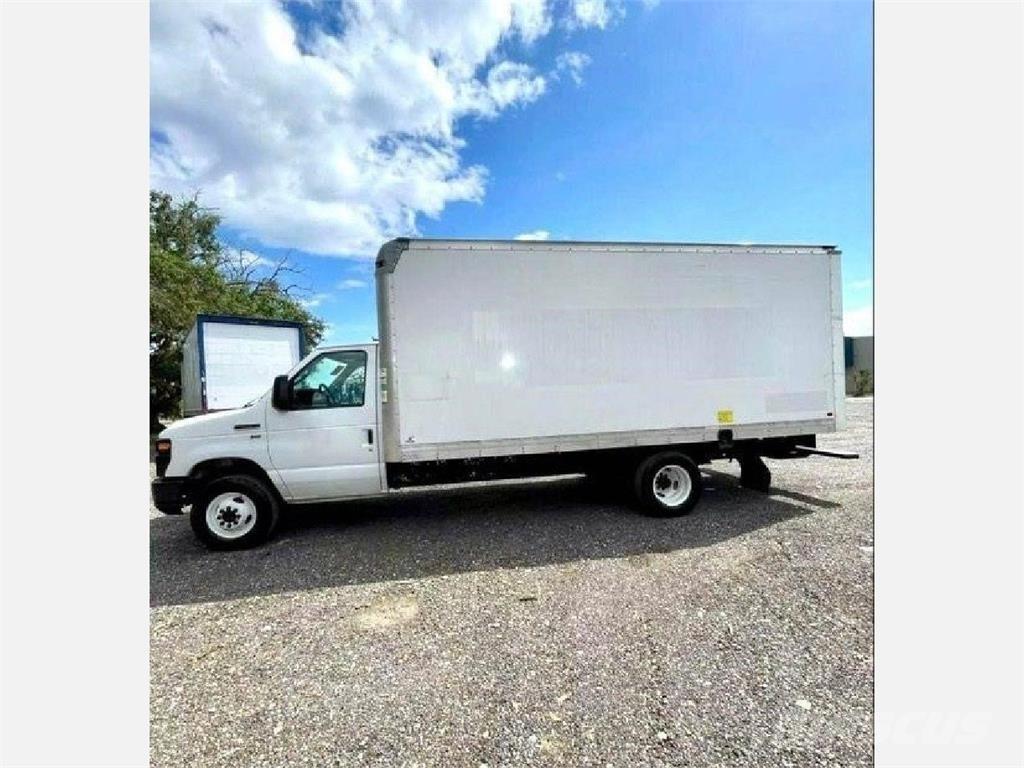 Ford E-350 Skapbiler