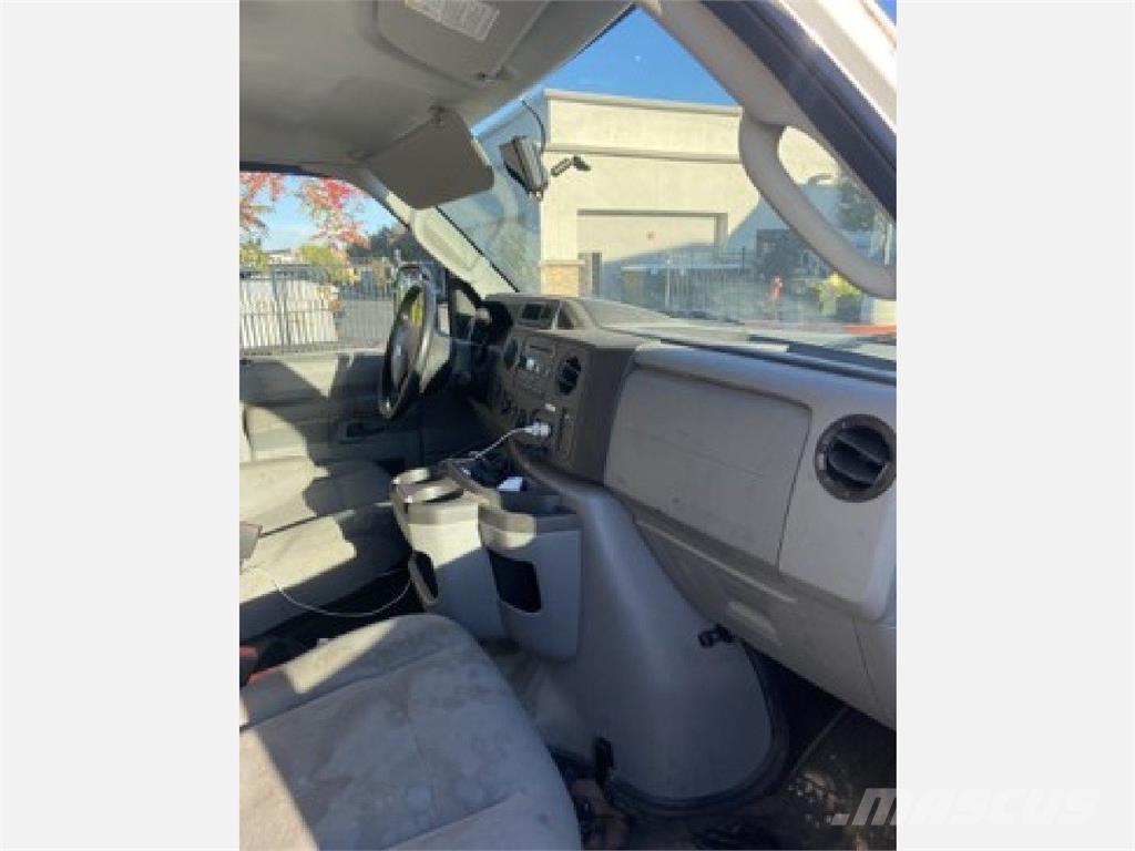 Ford E350 Skapbiler