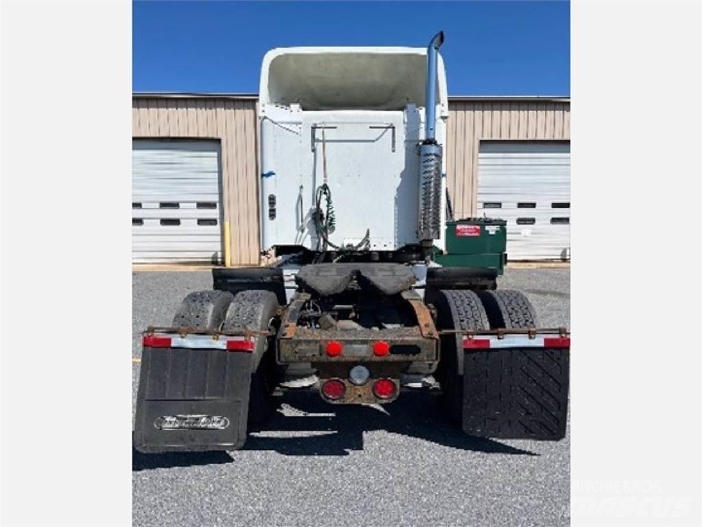 Freightliner CL112G Trekkvogner