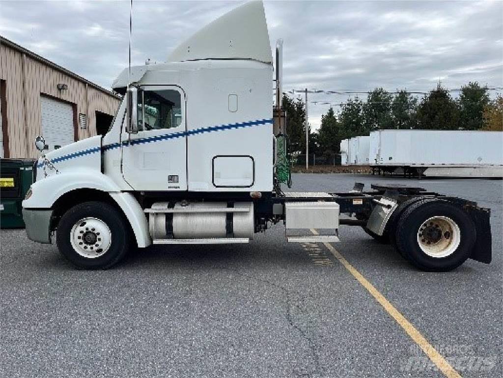 Freightliner CL112G Trekkvogner