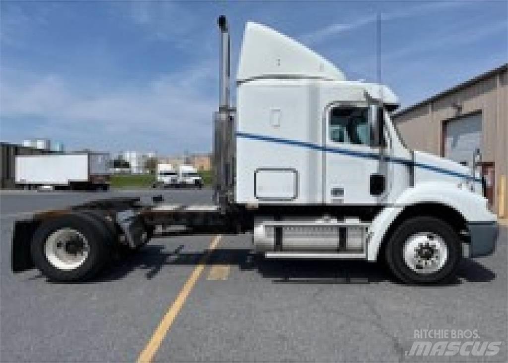 Freightliner CL112G Trekkvogner