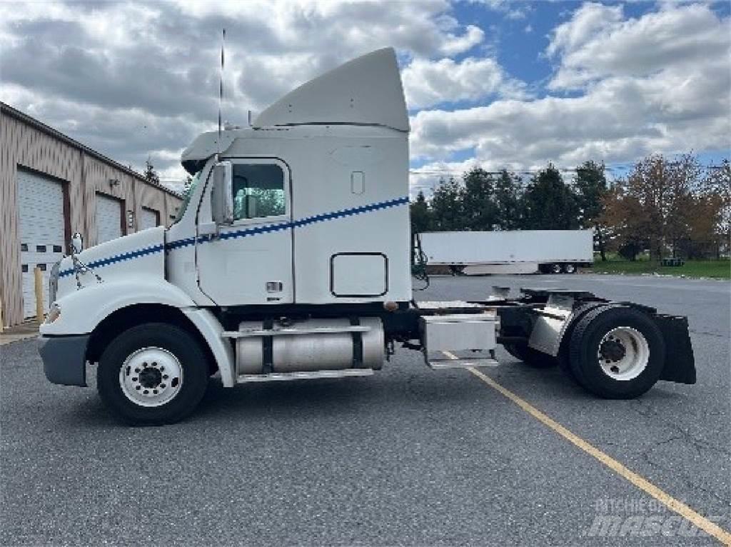 Freightliner CL112G Trekkvogner