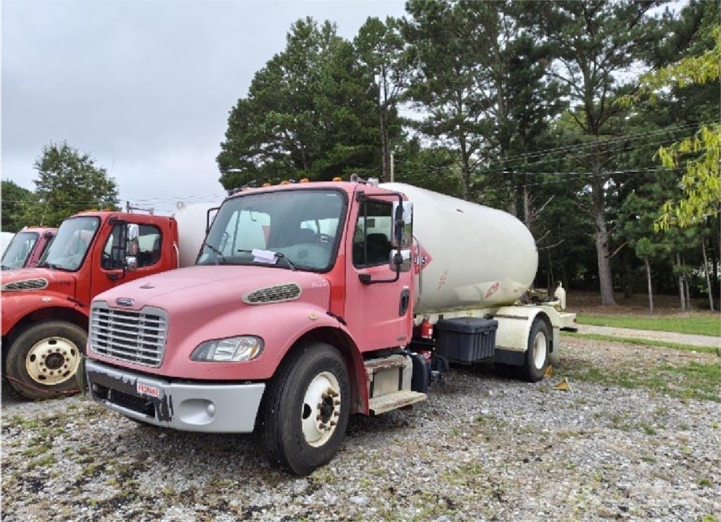 Freightliner M2 Andre lastebiler