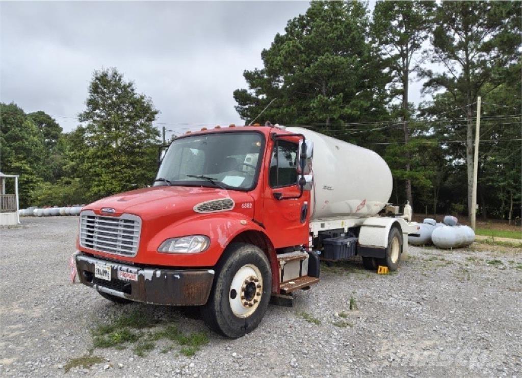 Freightliner M2 Andre lastebiler