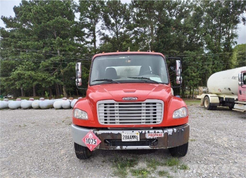 Freightliner M2 Andre lastebiler