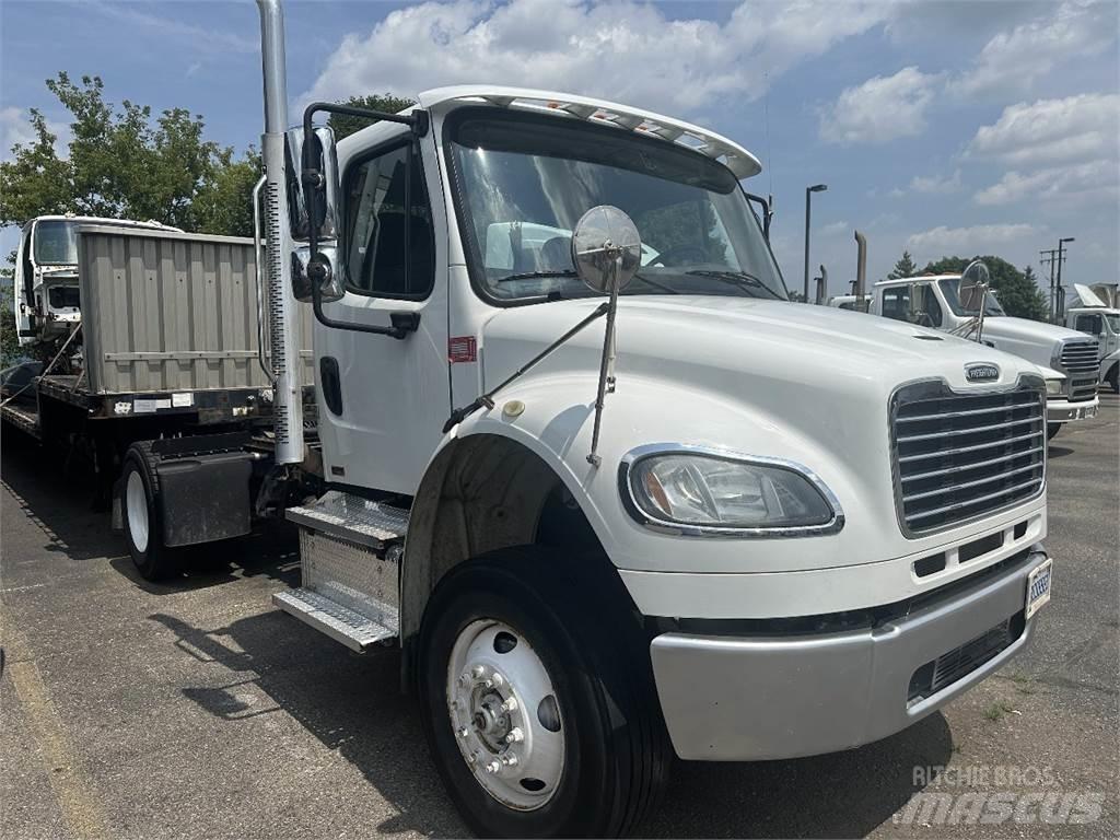Freightliner M2 106 Trekkvogner