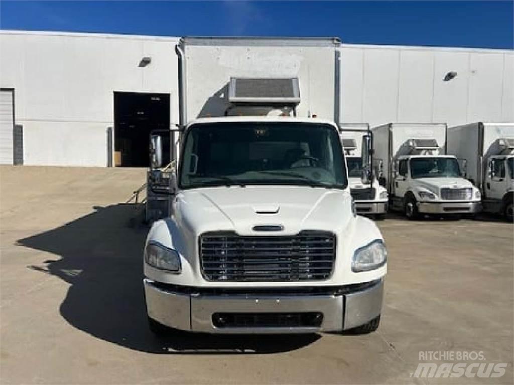 Freightliner M2-106 Skapbiler