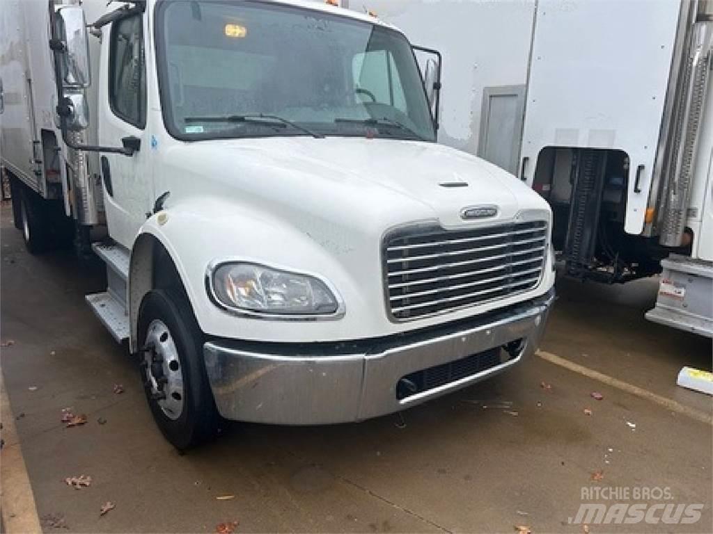 Freightliner M2-106 Skapbiler
