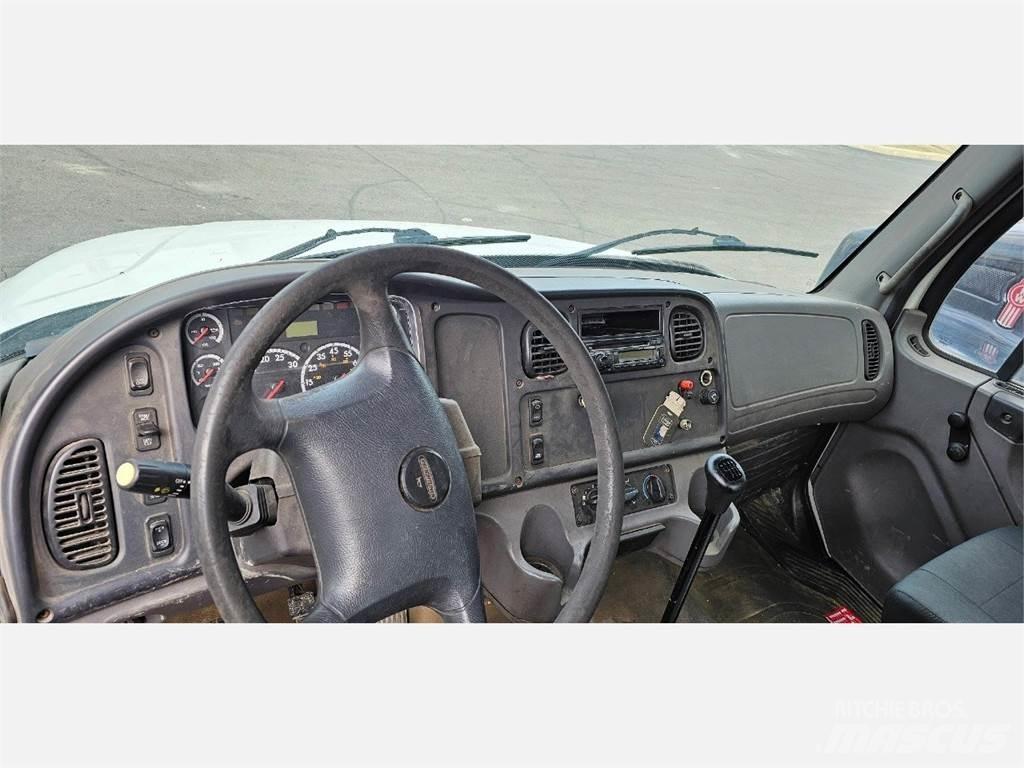 Freightliner M2 106 Planbiler