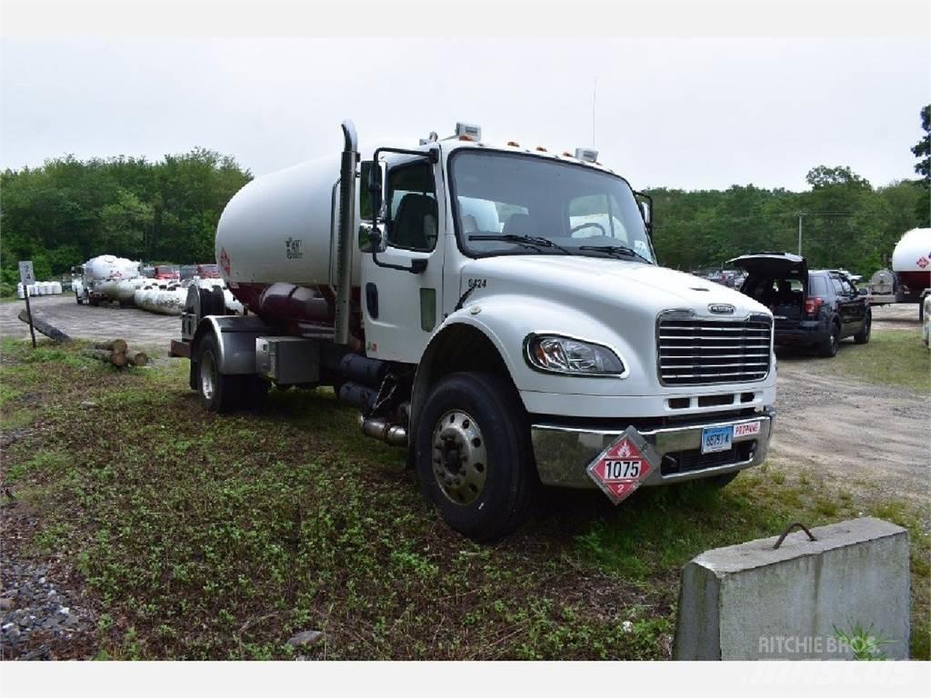 Freightliner M2-106 Andre lastebiler
