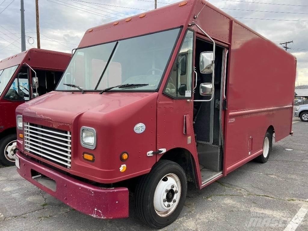 Freightliner MT45 Lette lastebiler
