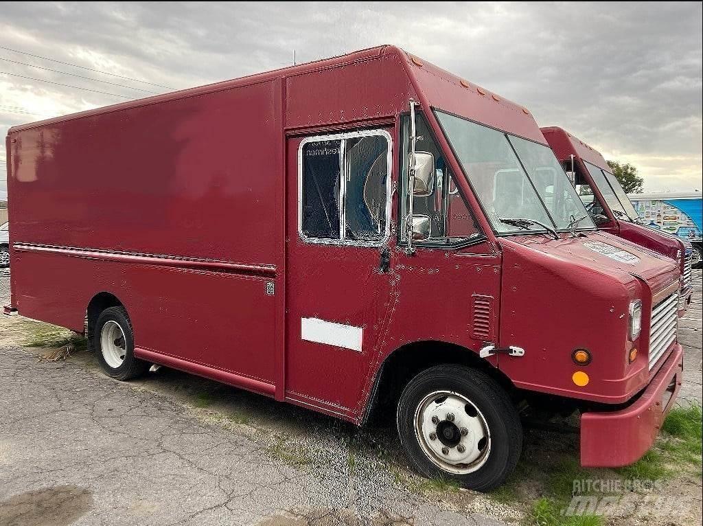 Freightliner MT45 Lette lastebiler