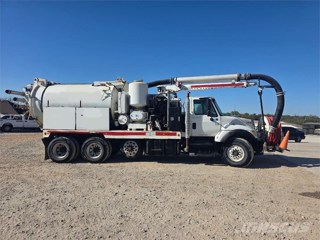 International 4400 Andre lastebiler