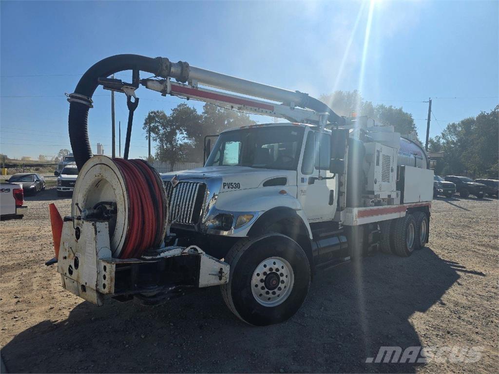 International 4400 Andre lastebiler