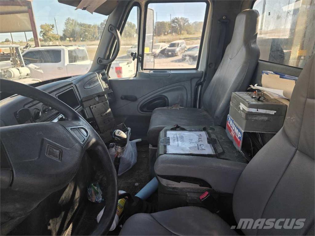 International 4400 Andre lastebiler