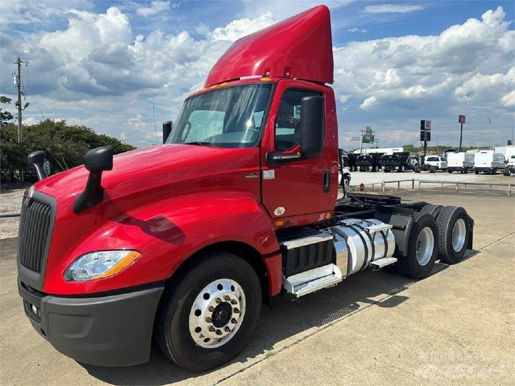 International LT Trekkvogner