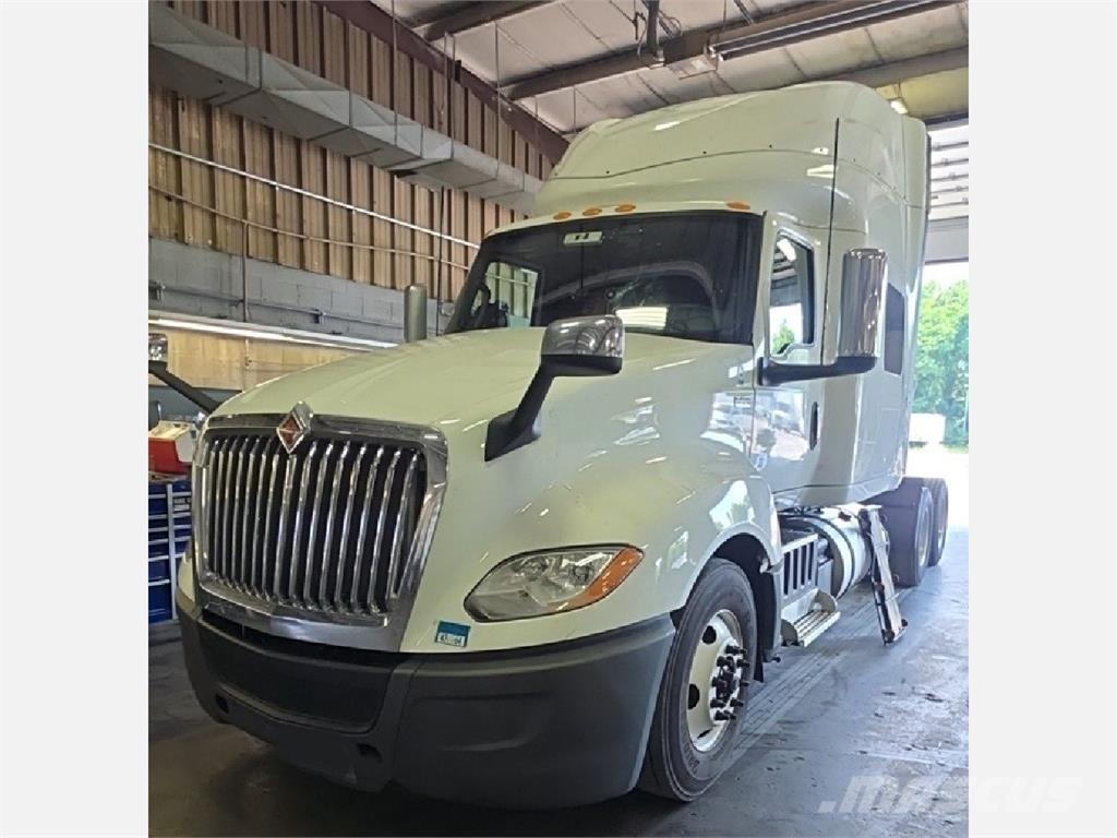 International LT Trekkvogner