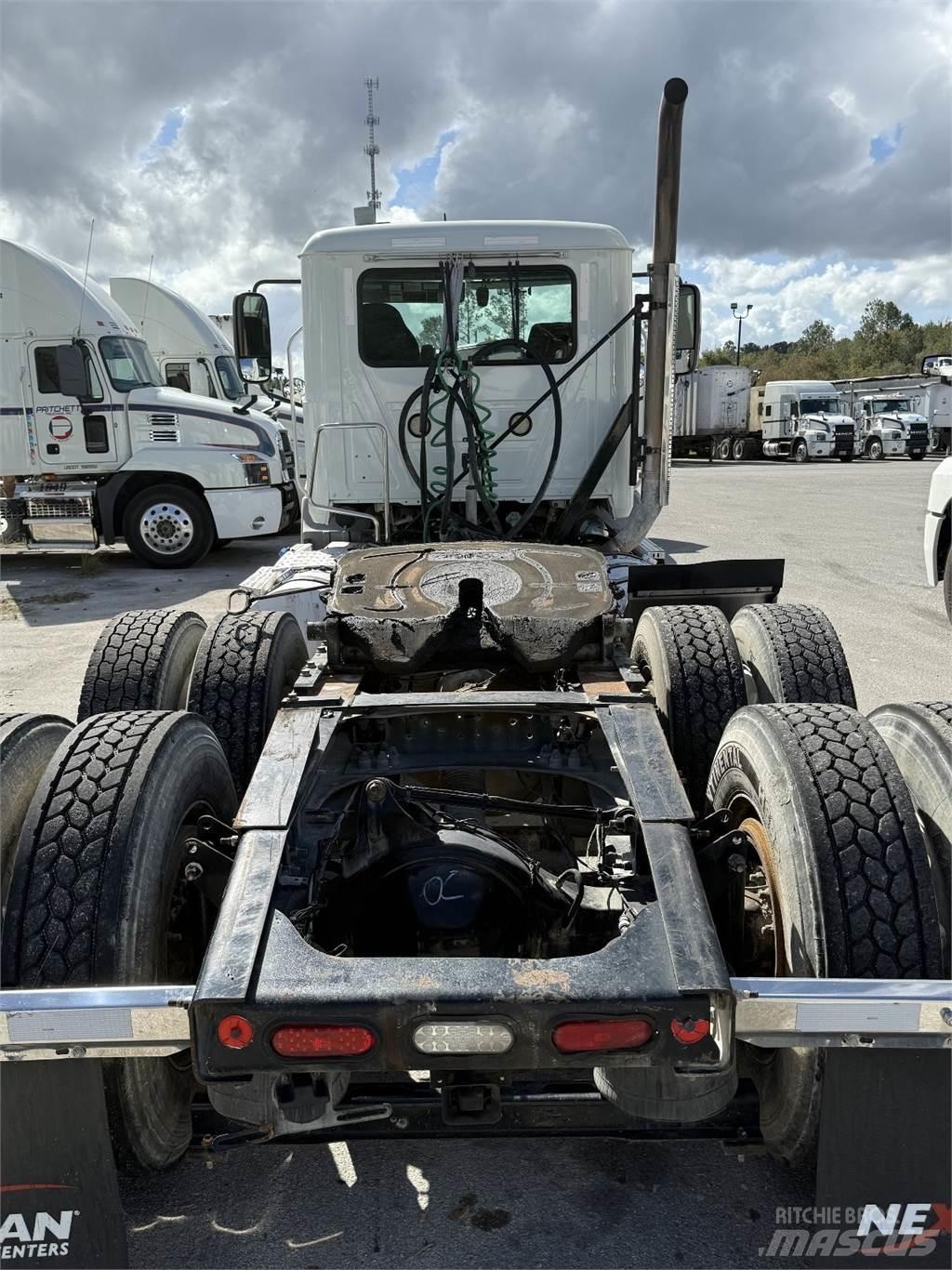 Mack AN64T Trekkvogner