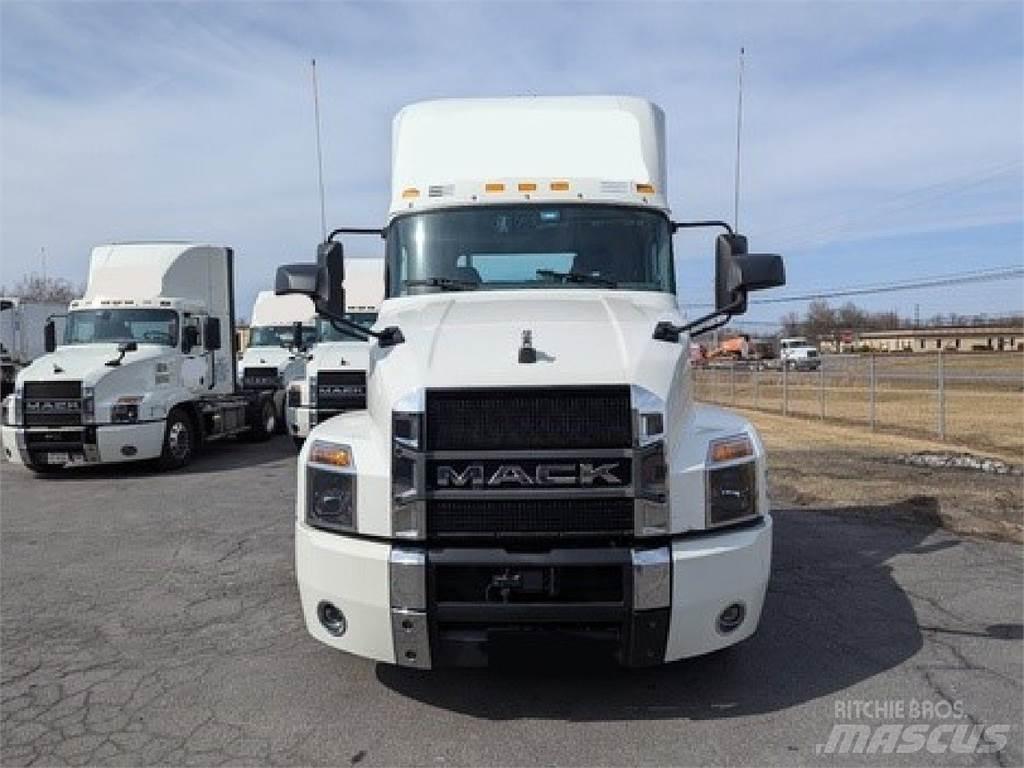 Mack AN64T Trekkvogner