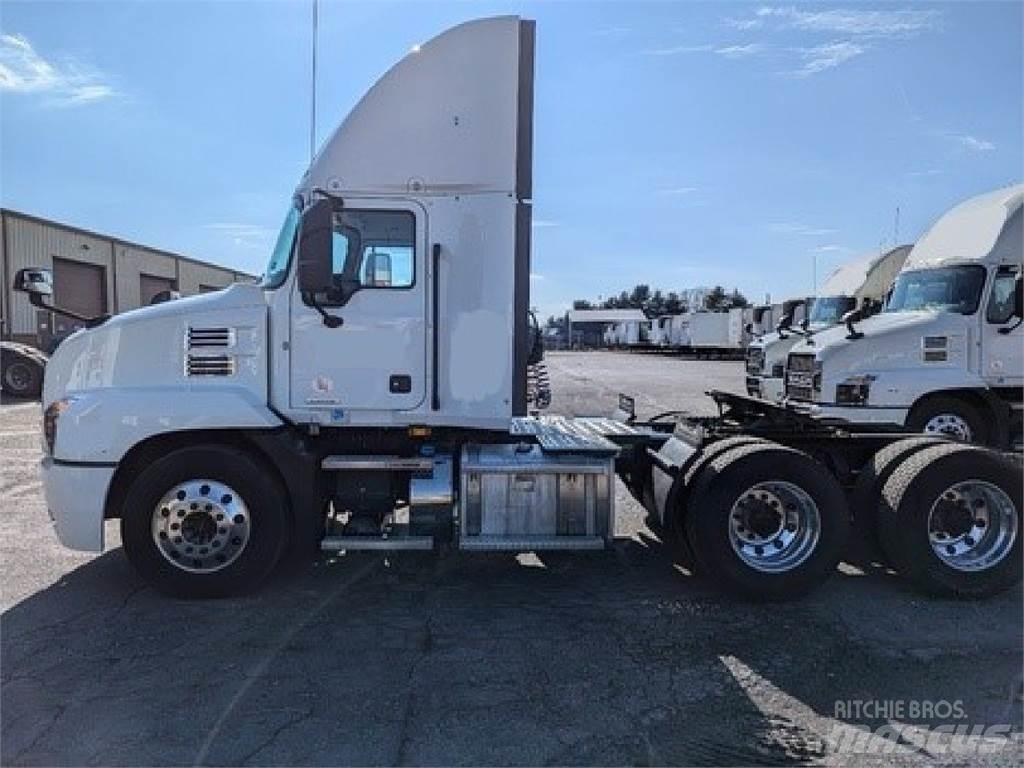 Mack AN64T Trekkvogner