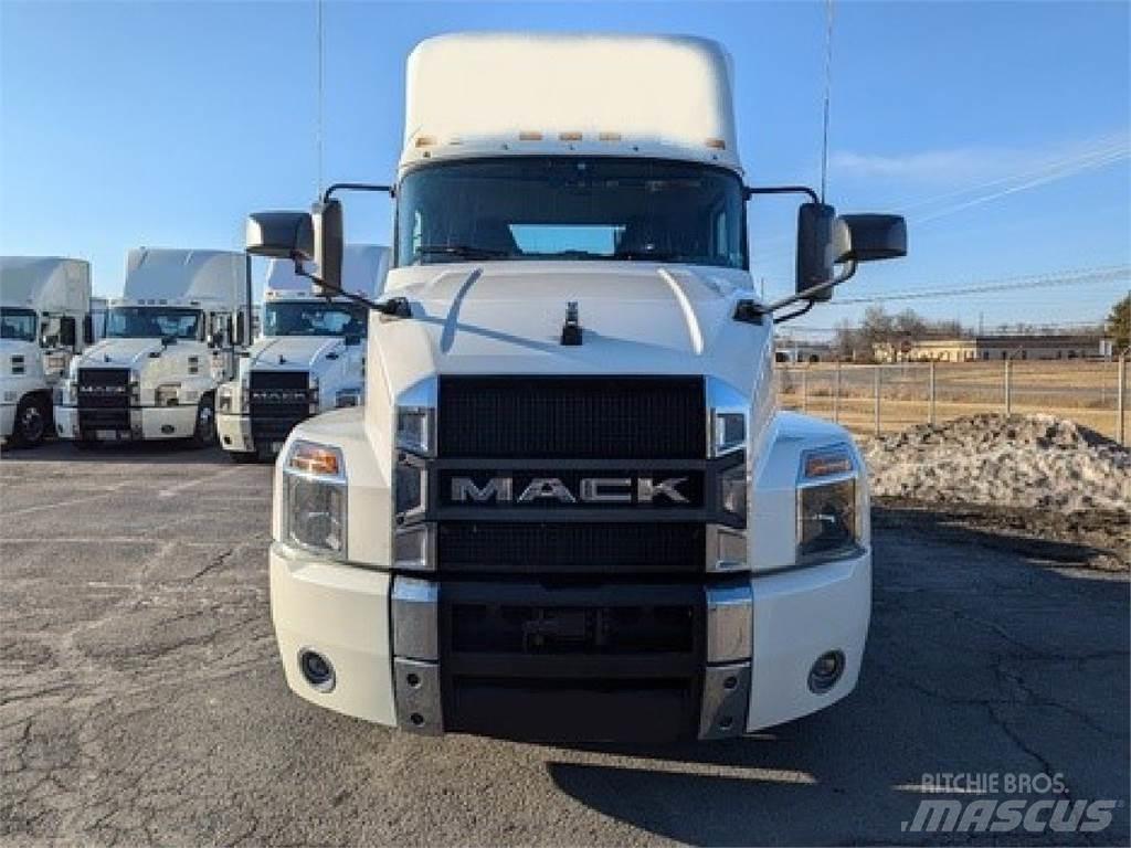 Mack AN64T Trekkvogner