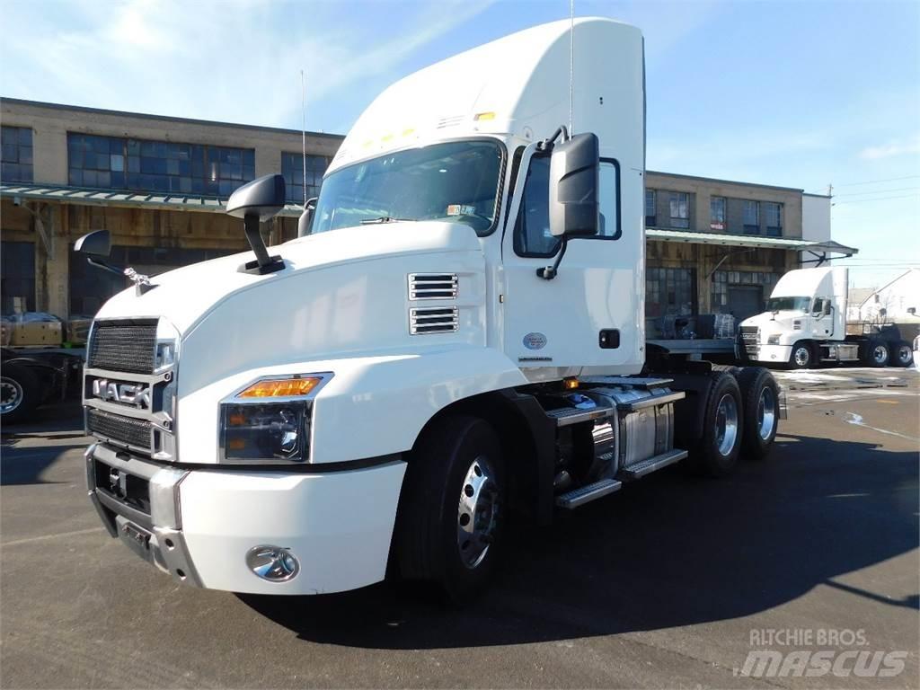 Mack AN64T Trekkvogner