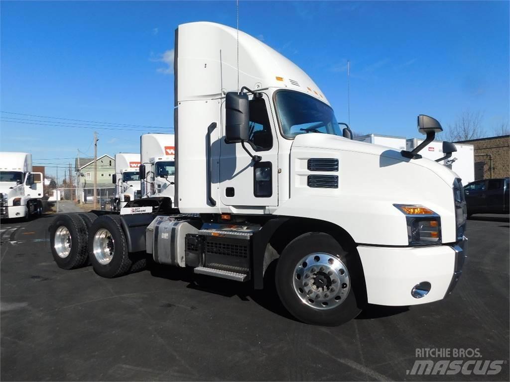 Mack AN64T Trekkvogner