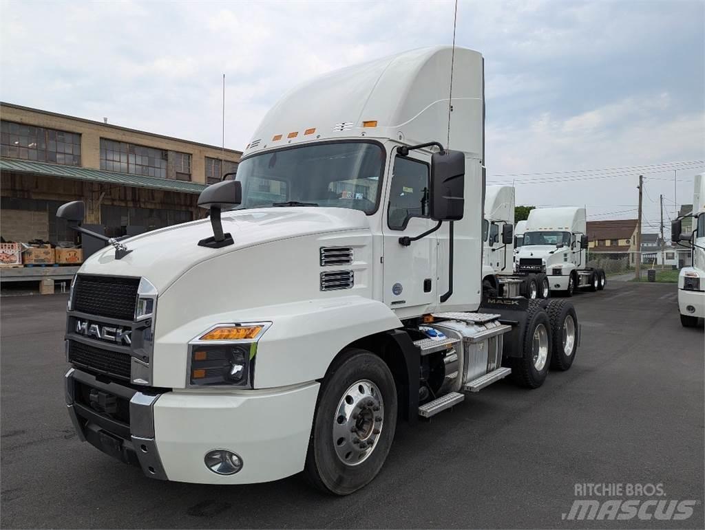 Mack AN64T Trekkvogner