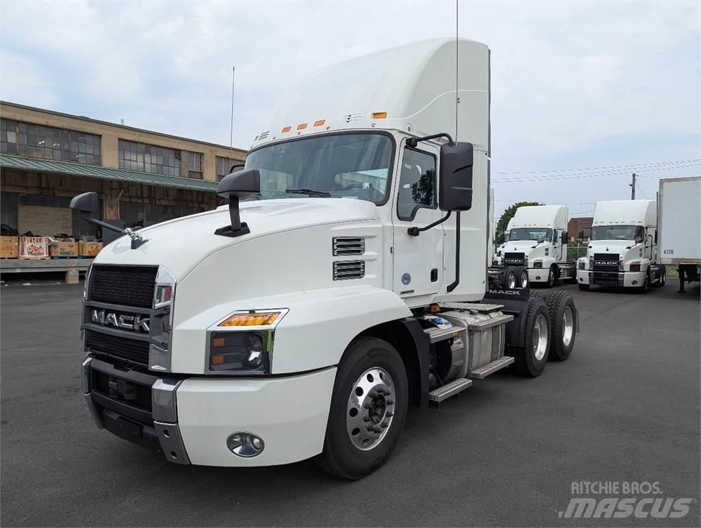 Mack AN64T Trekkvogner