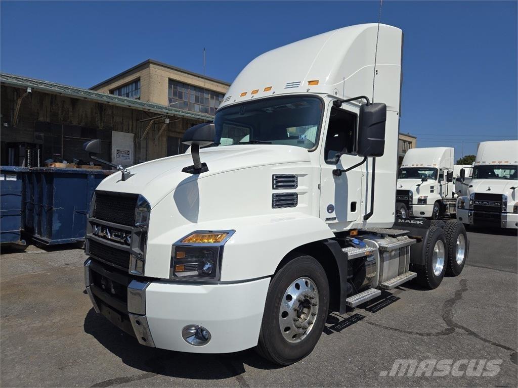 Mack AN64T Trekkvogner
